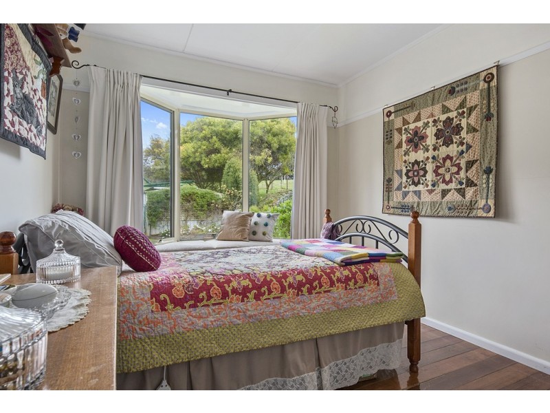160 Hardys Road, Penguin TAS 7316