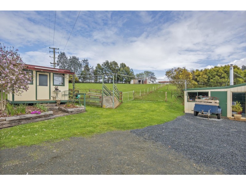 160 Hardys Road, Penguin TAS 7316