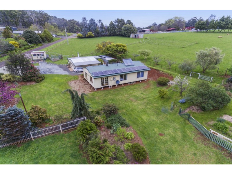 160 Hardys Road, Penguin TAS 7316