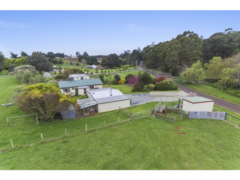 160 Hardys Road, Penguin TAS 7316