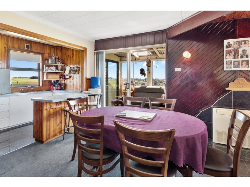 158 Ridgley Highway, Romaine TAS 7320