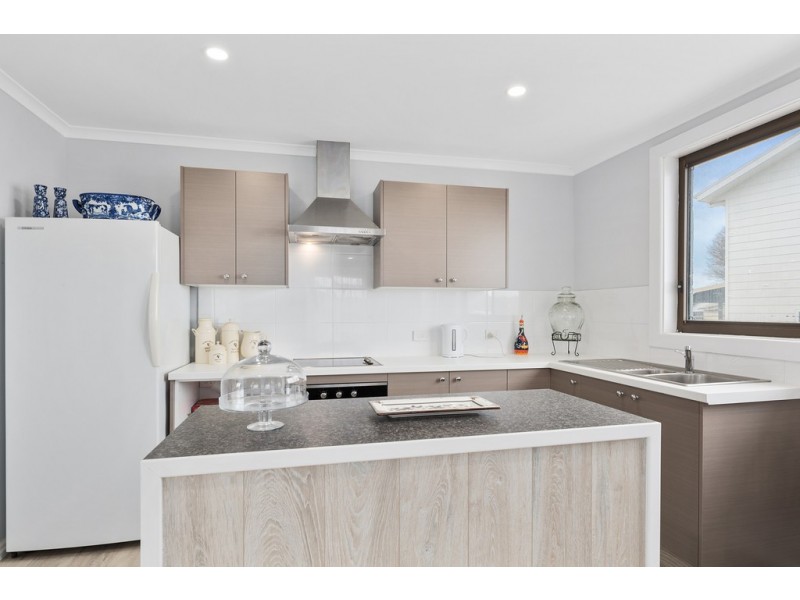 37 Ashwater Crescent, Penguin TAS 7316