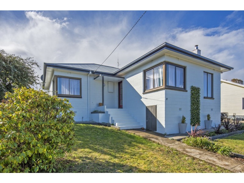 37 Ashwater Crescent, Penguin TAS 7316
