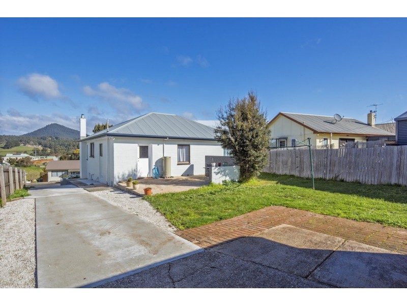 37 Ashwater Crescent, Penguin TAS 7316