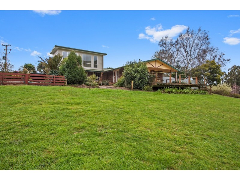 140 Hardys Road, Penguin TAS 7316