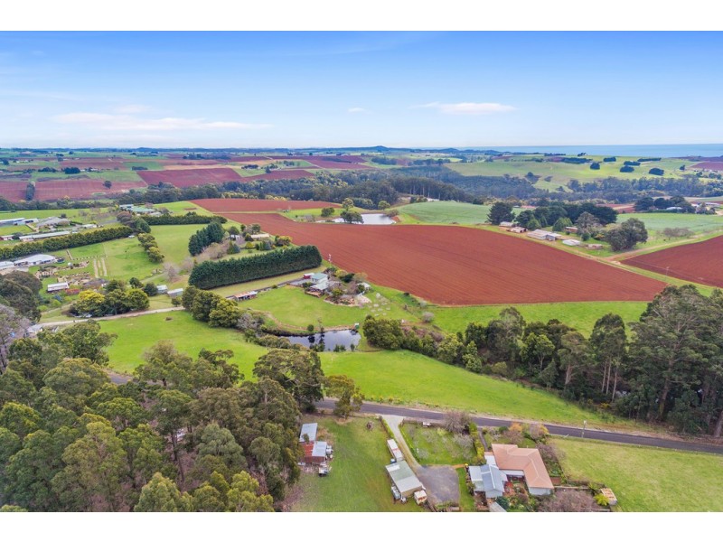 140 Hardys Road, Penguin TAS 7316
