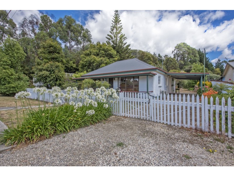 18 Hogarth Road, Sulphur Creek TAS 7316