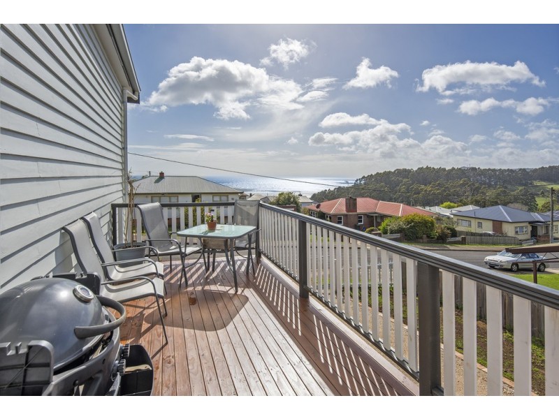 6 Reid Street, Upper Burnie TAS 7320