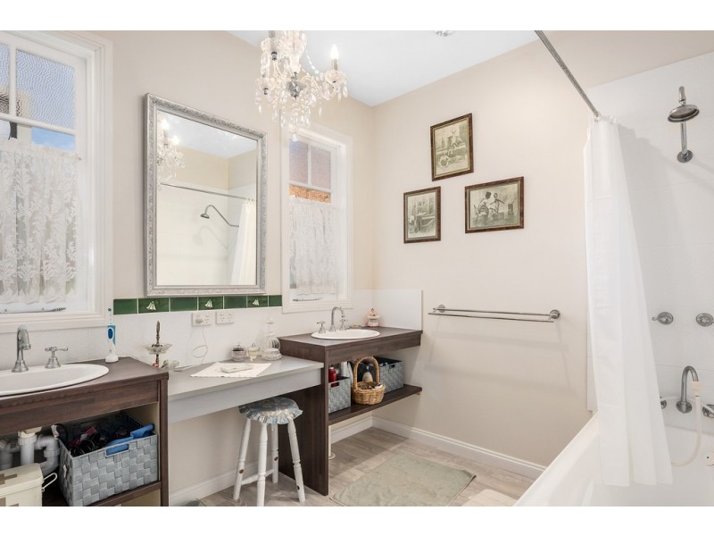6 Reid Street, Upper Burnie TAS 7320