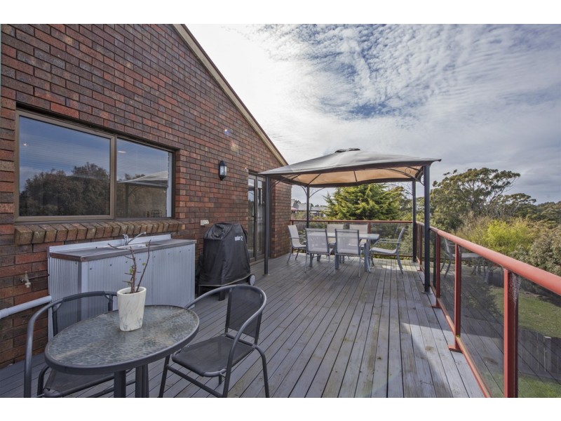 55 Manuka Drive, Romaine TAS 7320
