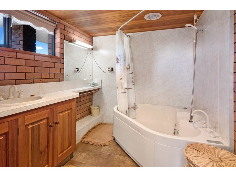 20 Bay Street, Parklands TAS 7320