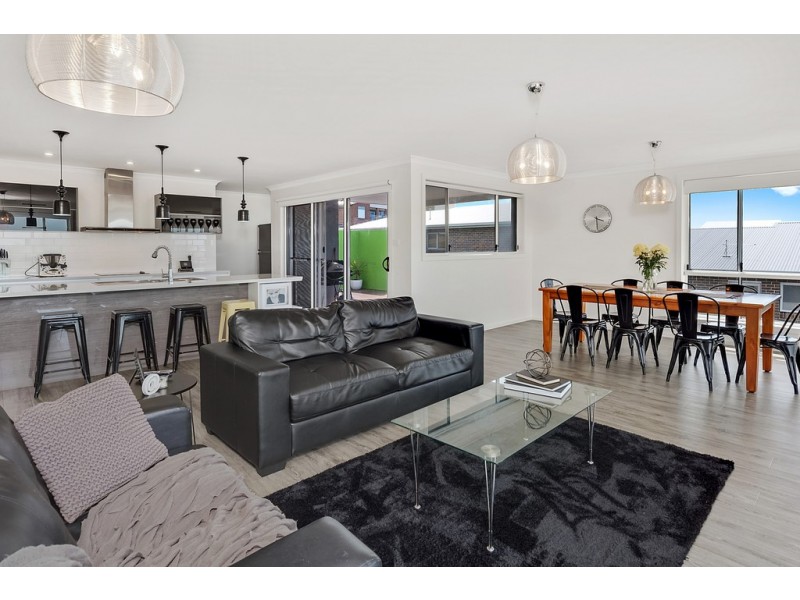 11 Lorrie Place, Park Grove TAS 7320