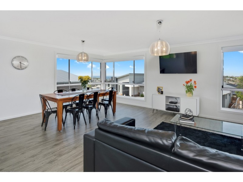 11 Lorrie Place, Park Grove TAS 7320