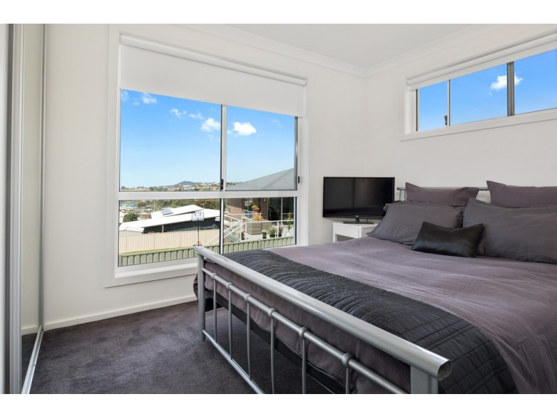 11 Lorrie Place, Park Grove TAS 7320
