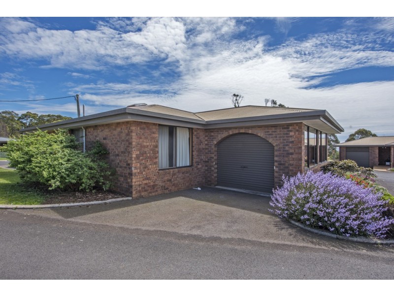 1/60 Lyons Street, Somerset TAS 7322