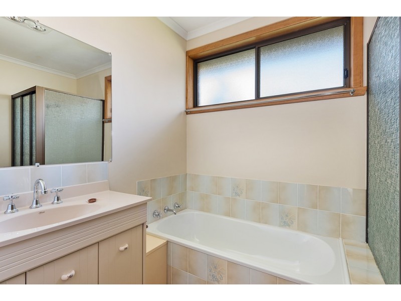 1/60 Lyons Street, Somerset TAS 7322