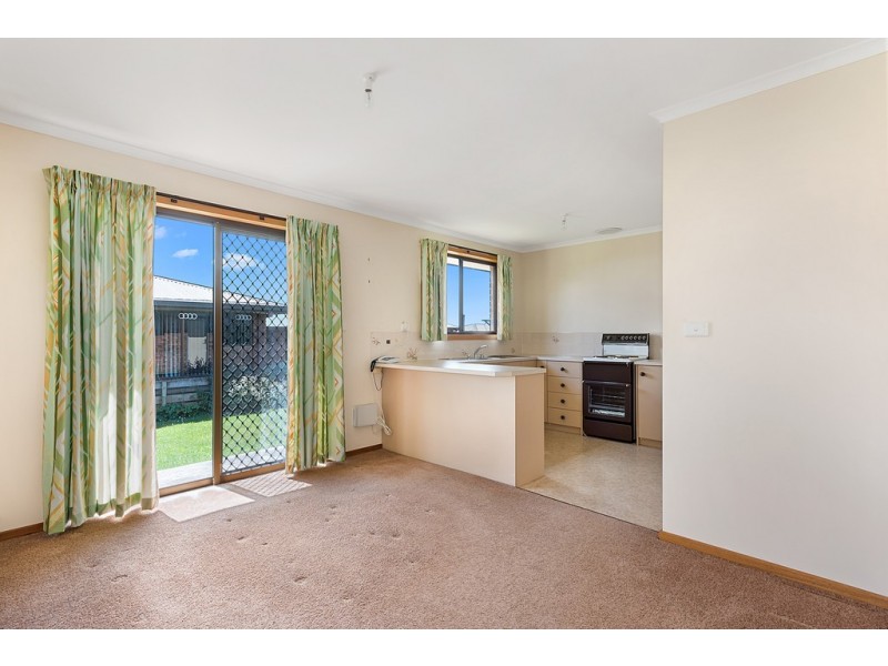 1/60 Lyons Street, Somerset TAS 7322