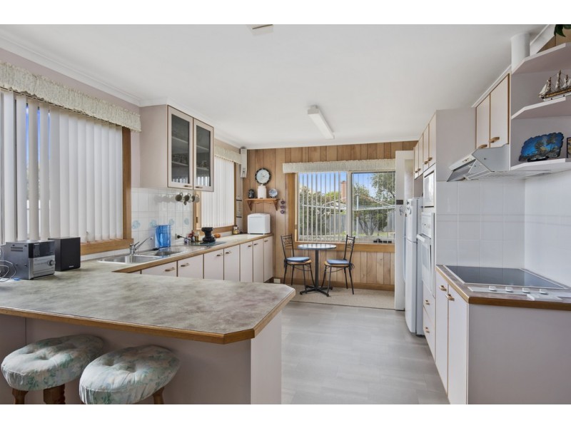 7 Deacon Street, Upper Burnie TAS 7320