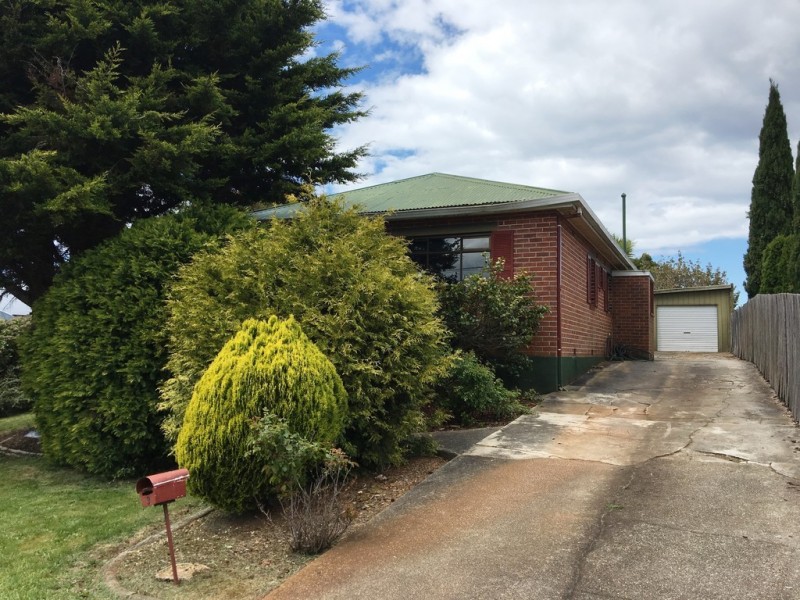 9 West Street, Upper Burnie TAS 7320
