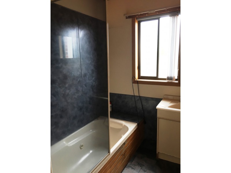 9 West Street, Upper Burnie TAS 7320