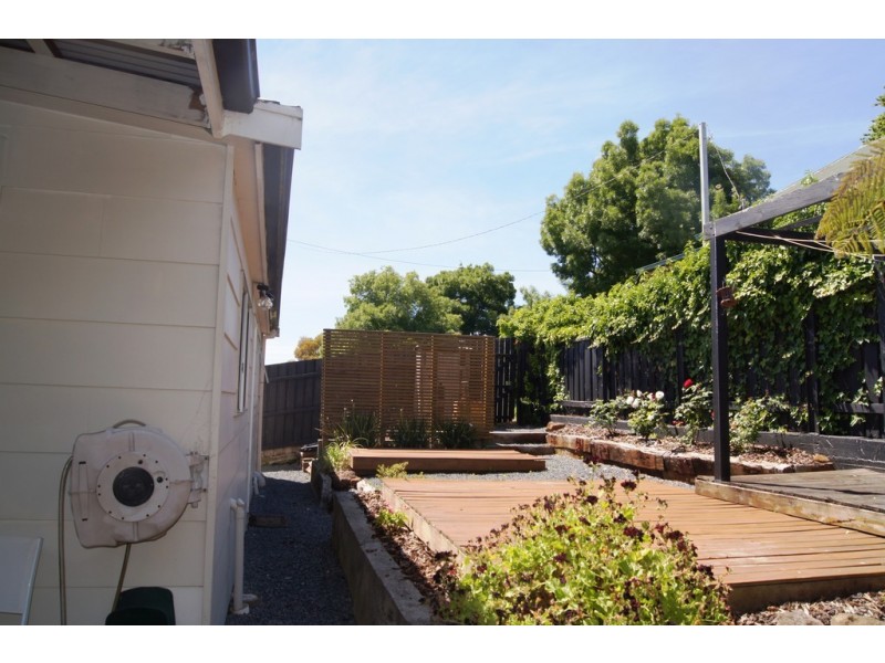 6 Charles Street, Burnie TAS 7320