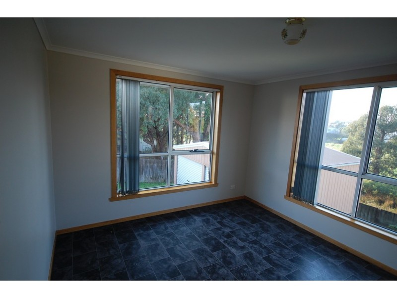 23 Bathurst Street, Upper Burnie TAS 7320