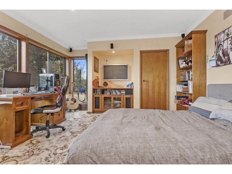 8 Tracey Street, Park Grove TAS 7320