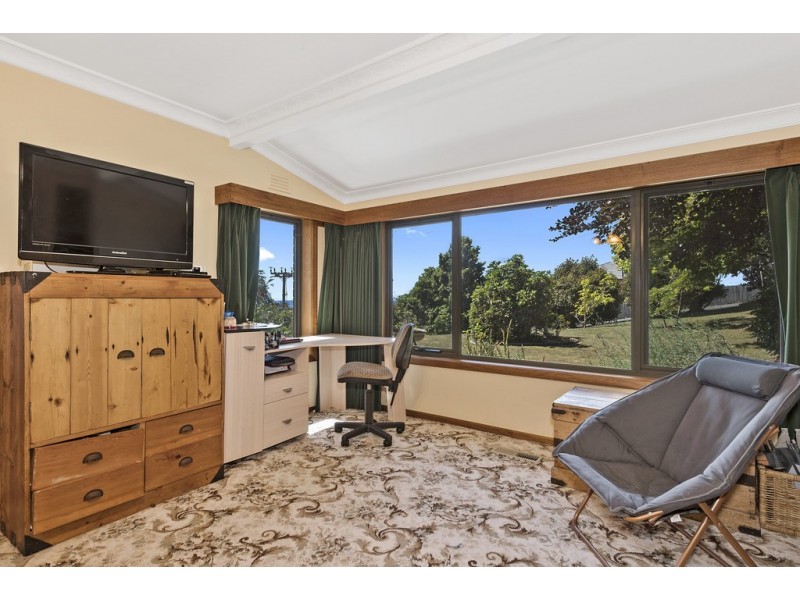 8 Tracey Street, Park Grove TAS 7320