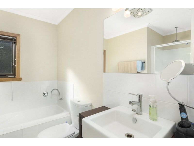 1/2a Lyndara Drive, Penguin TAS 7316
