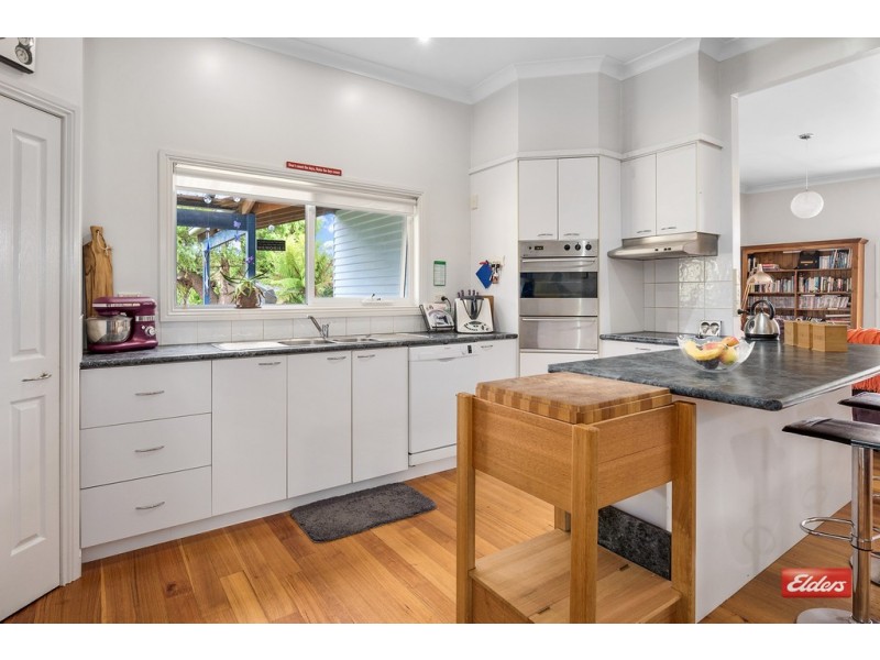 8 Pecks Road, Flowerdale TAS 7325