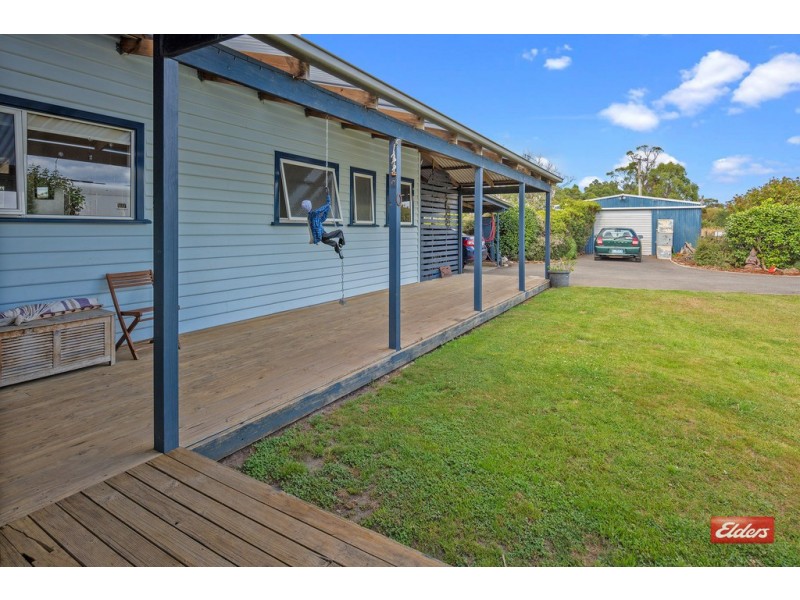 8 Pecks Road, Flowerdale TAS 7325