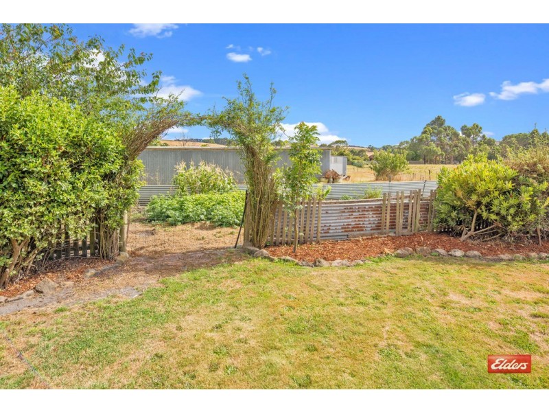 8 Pecks Road, Flowerdale TAS 7325