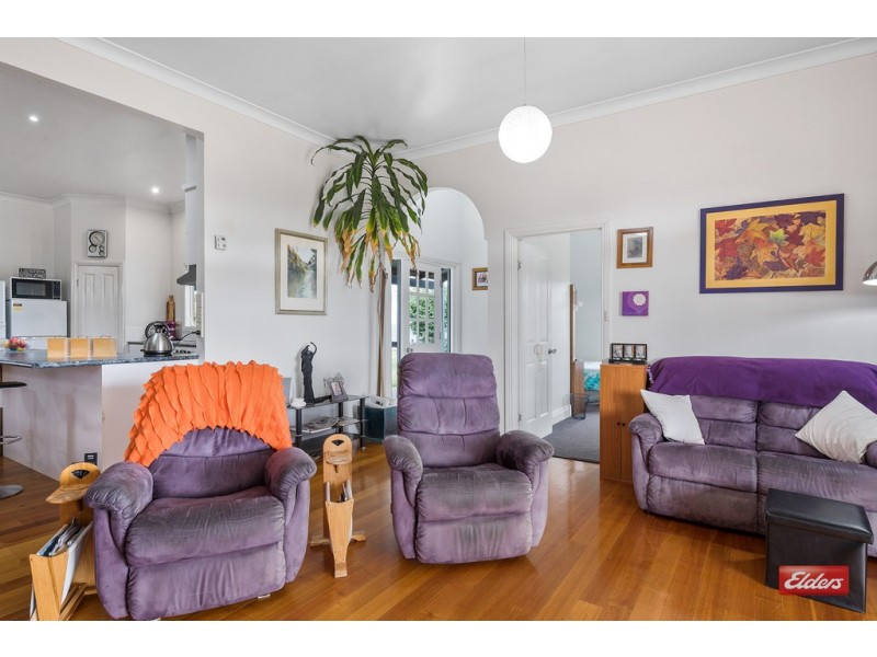 8 Pecks Road, Flowerdale TAS 7325