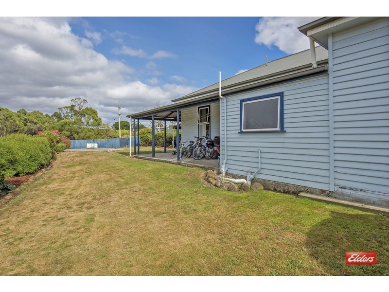 8 Pecks Road, Flowerdale TAS 7325