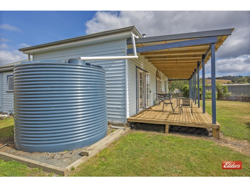 8 Pecks Road, Flowerdale TAS 7325