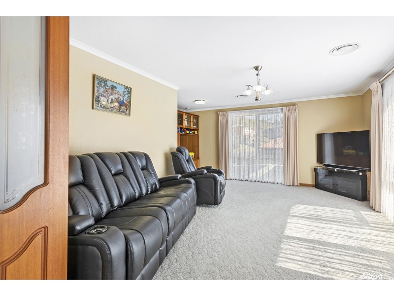 17-19 Greenacre Street, Upper Burnie TAS 7320