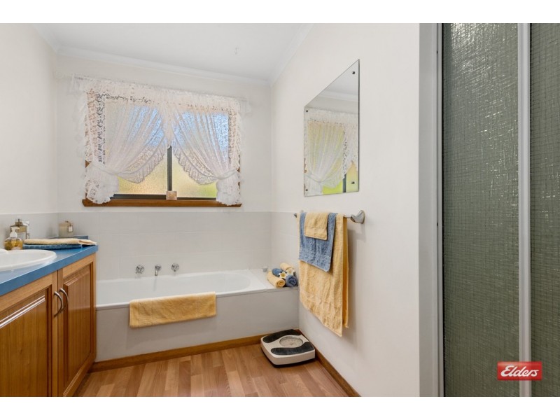 24 Manuka Drive, Romaine TAS 7320