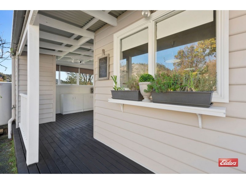 8 Crotty Street, Queenstown TAS 7467