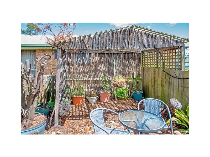 2/204a Mount Street, Upper Burnie TAS 7320