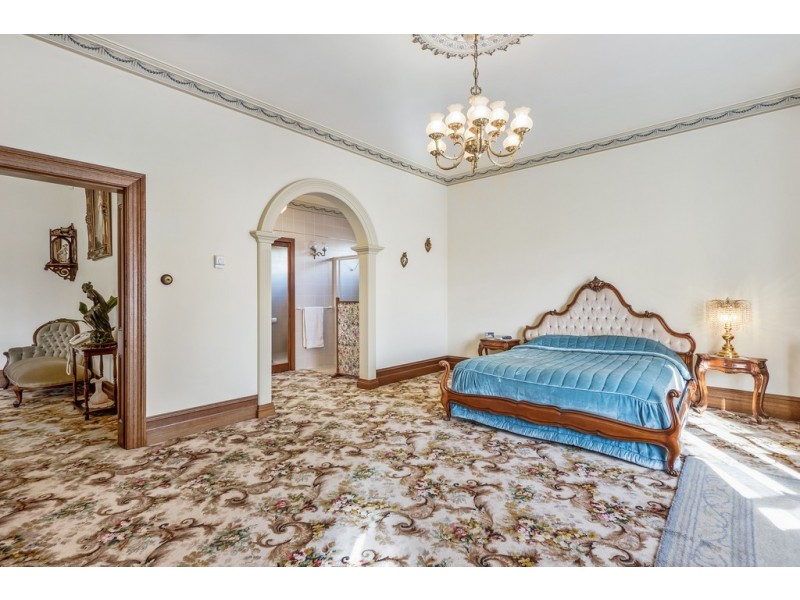 3-5 The Boulevard, Hillcrest TAS 7320