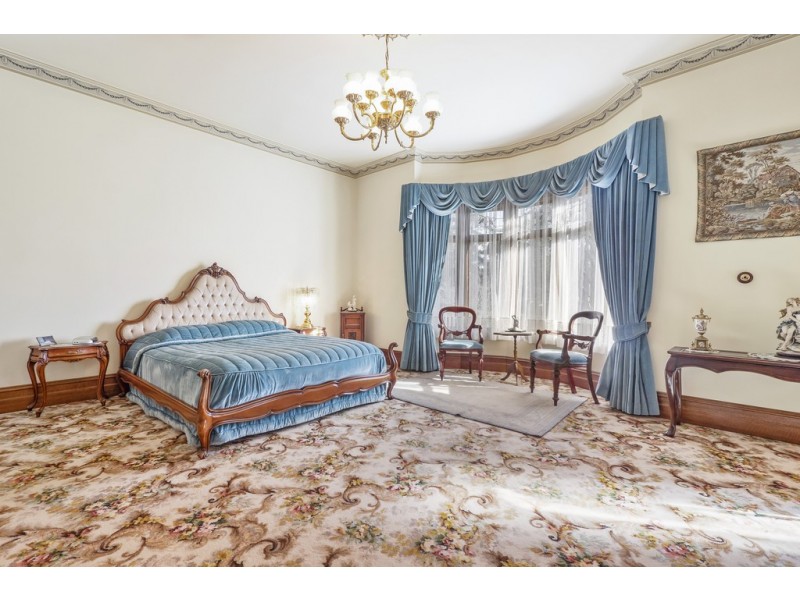 3-5 The Boulevard, Hillcrest TAS 7320