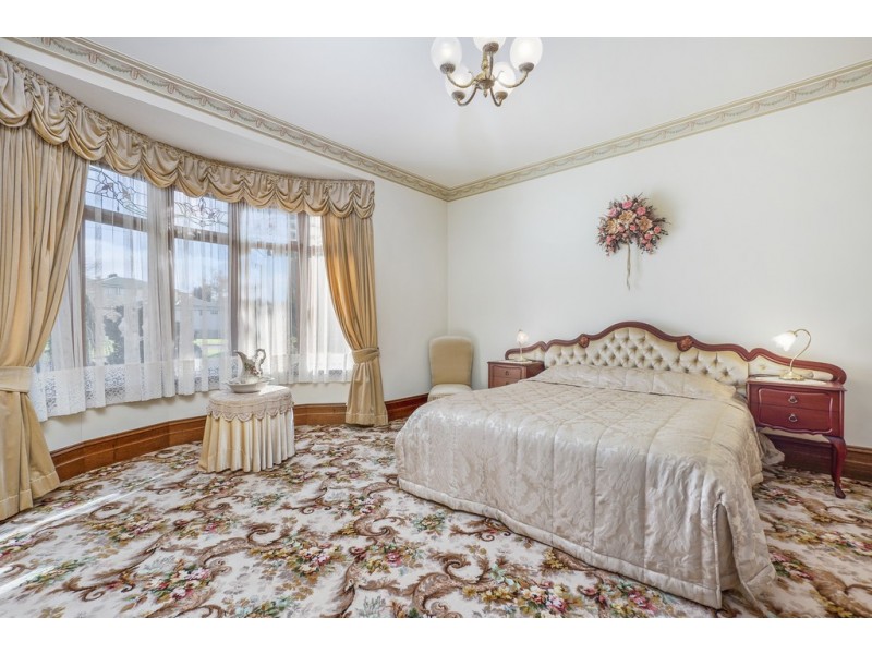 3-5 The Boulevard, Hillcrest TAS 7320
