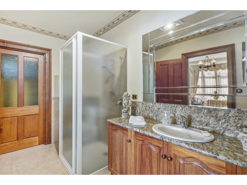 3-5 The Boulevard, Hillcrest TAS 7320