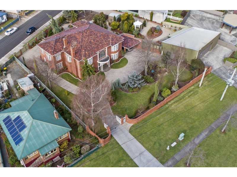 3-5 The Boulevard, Hillcrest TAS 7320