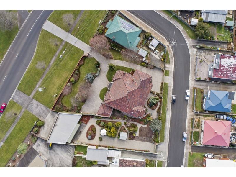 3-5 The Boulevard, Hillcrest TAS 7320