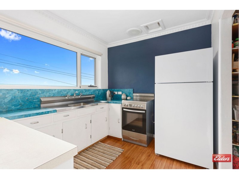 17 Saundridge Road, Cooee TAS 7320