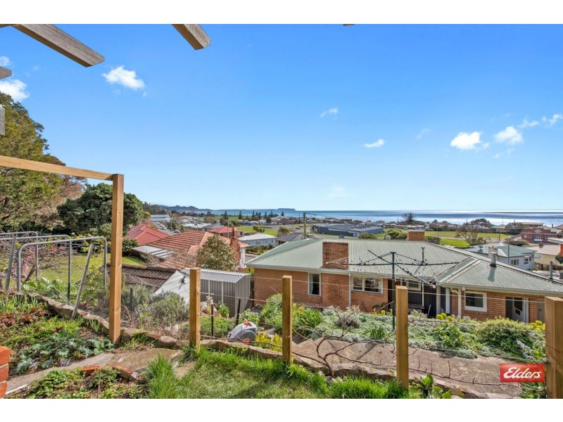 17 Saundridge Road, Cooee TAS 7320