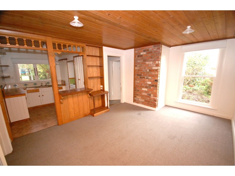 30 Main Road, Penguin TAS 7316