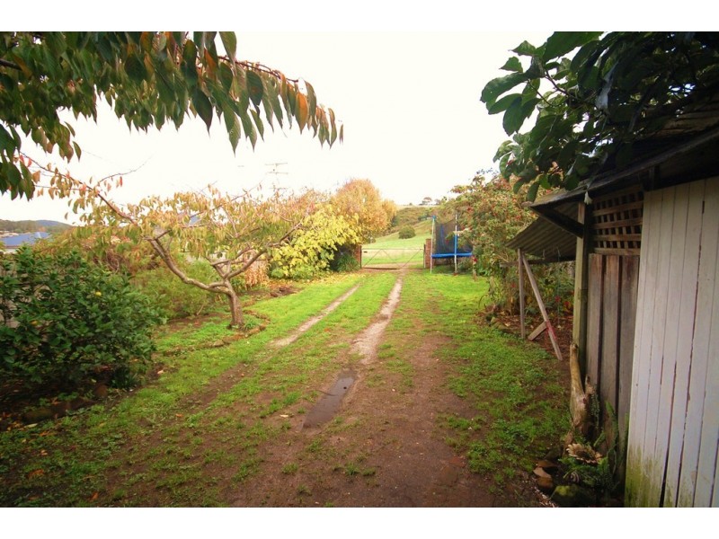 30 Main Road, Penguin TAS 7316