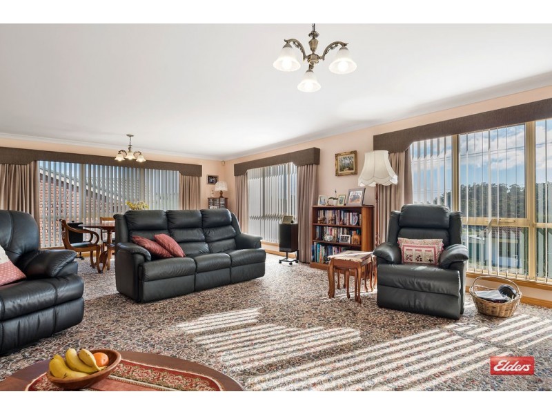 11 West Mooreville Road, Park Grove TAS 7320